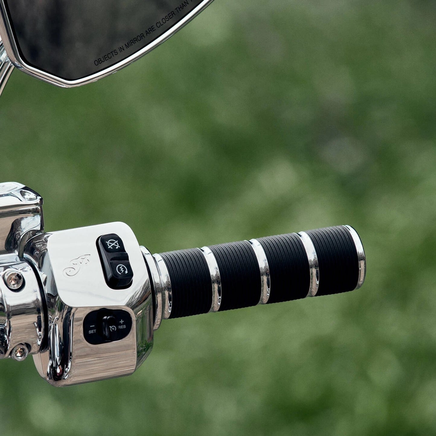 Select Handlebar Grips, Pair -Chrome
