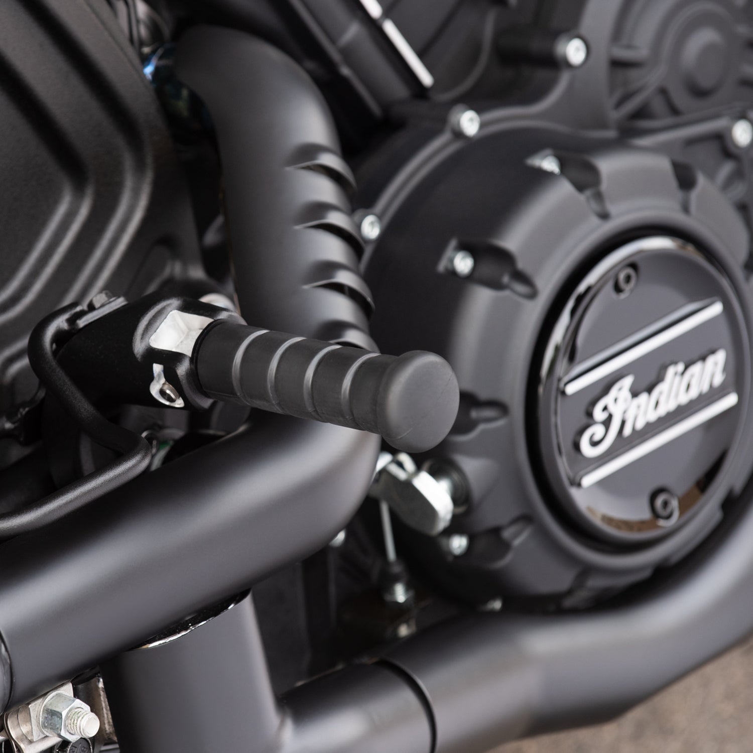 TCMT Passenger Foot Pegs Mount Bracket For Indian Scout & Bobber 2015-2024 – Aluminum/Rubber, Gray/Black